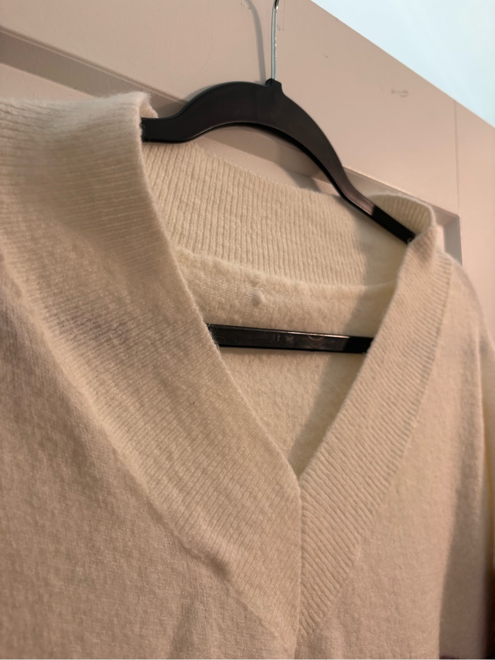 Women’s Colorblock V-Neck Sweater - Cream, Rose, Blue, Gray - Picture 3 of 6